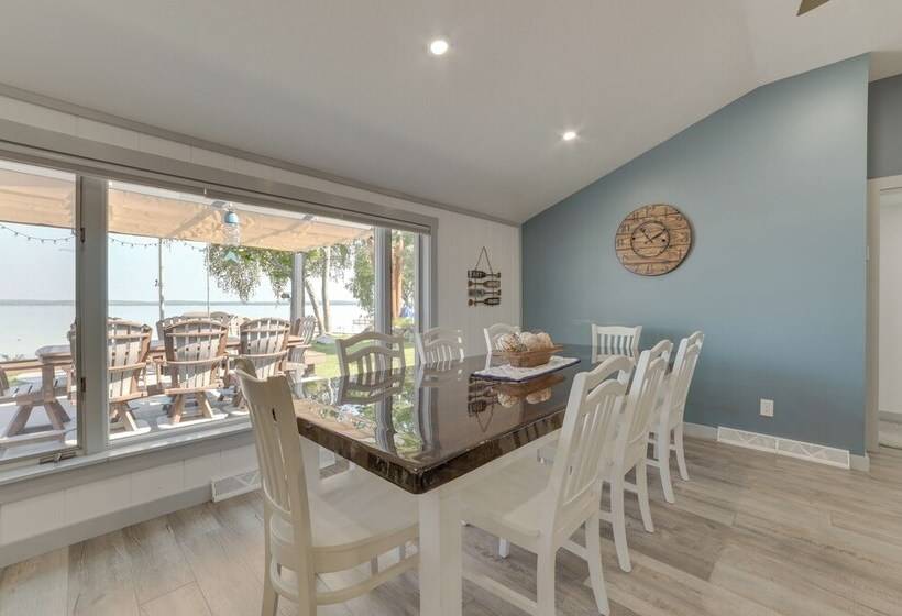 Higgins Lake House & Bunkhouse With Private Dock!