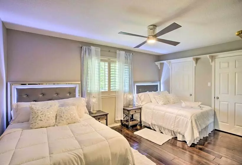 Highland Village House: Creek Access & Boat!