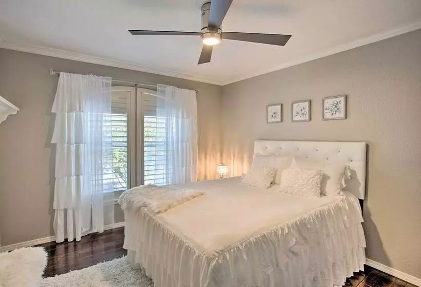 Highland Village House: Creek Access & Boat!