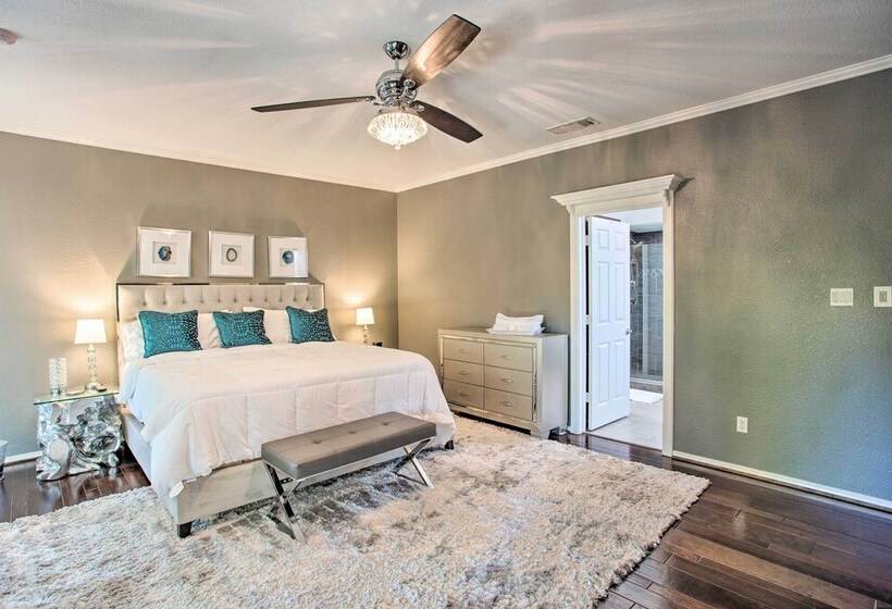 Highland Village House: Creek Access & Boat!