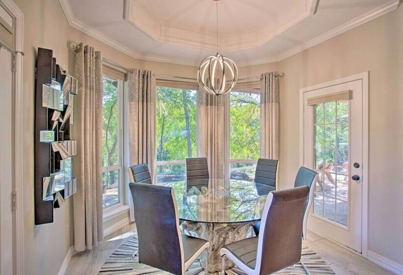 Highland Village House: Creek Access & Boat!