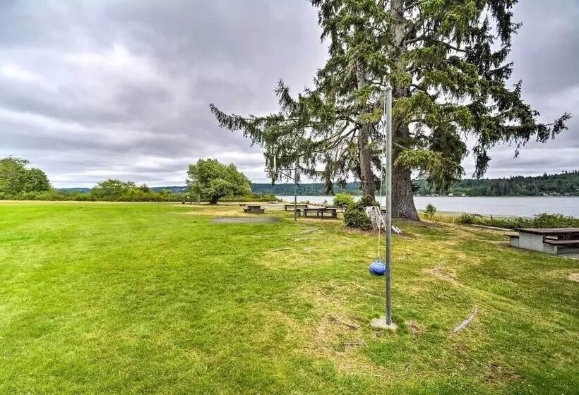 Historic Belfair Cabin Abode On The Hood Canal!