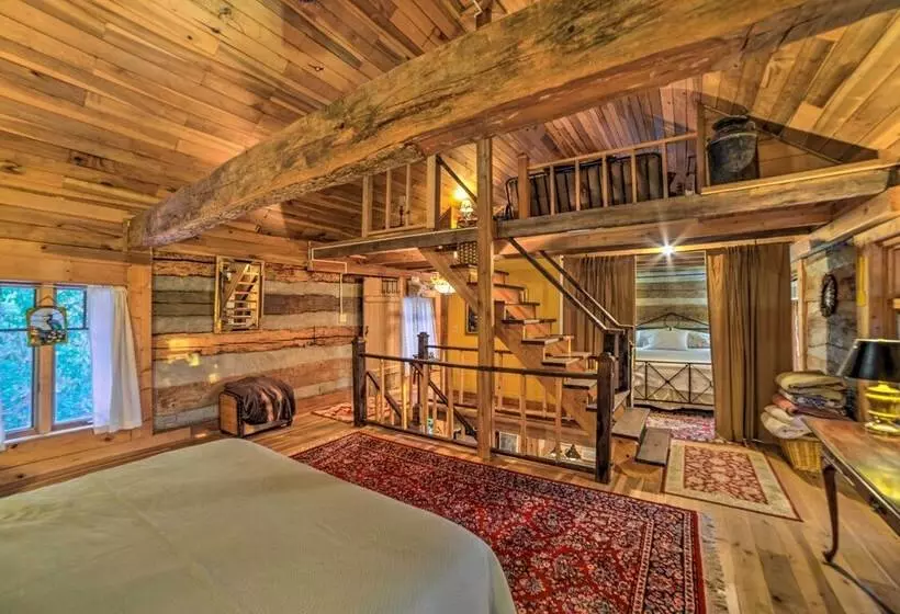 Historic Cabin W/ Stunning Kentucky Lake View