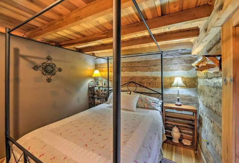 Historic Cabin W/ Stunning Kentucky Lake View