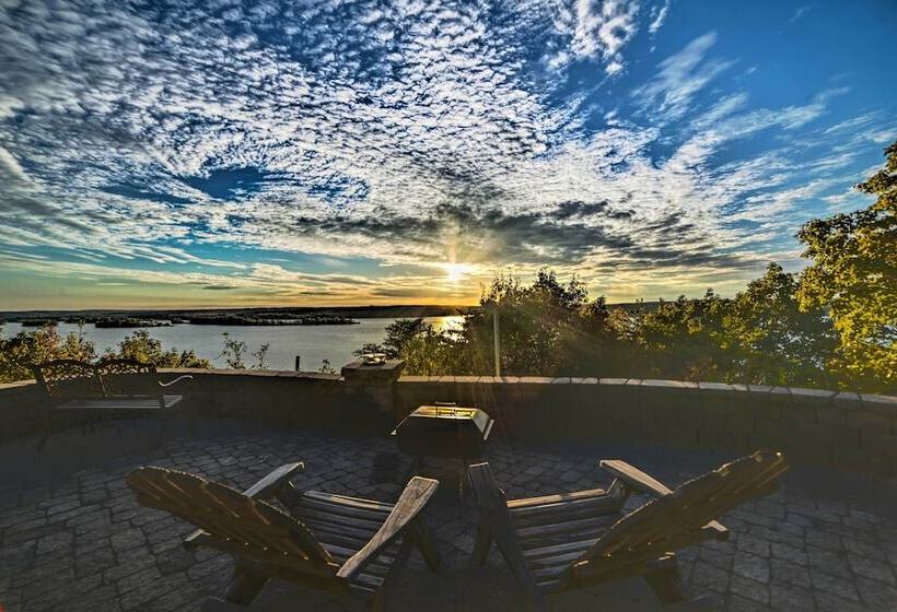 Historic Cabin W/ Stunning Kentucky Lake View