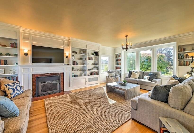 Waterfront Port Angeles Home W/ Harbor Views