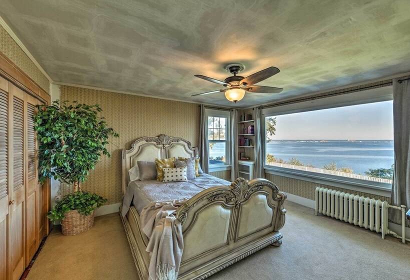 Waterfront Port Angeles Home W/ Harbor Views