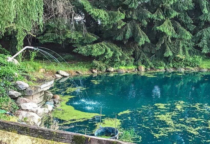 Honey House Cabin A Quiet Countryside Retreat!