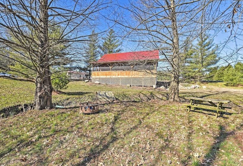 Honey House Cabin A Quiet Countryside Retreat!