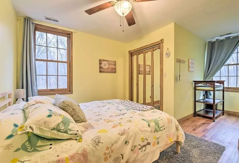 Huge Family Home W/ Pool   13 Mi To Lake Michigan!