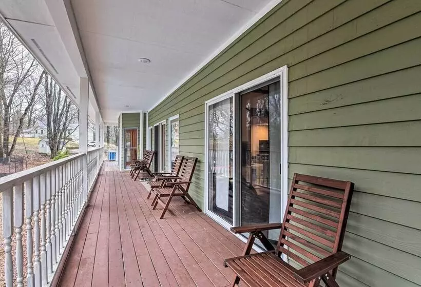 Huge Family Home W/ Pool   13 Mi To Lake Michigan!