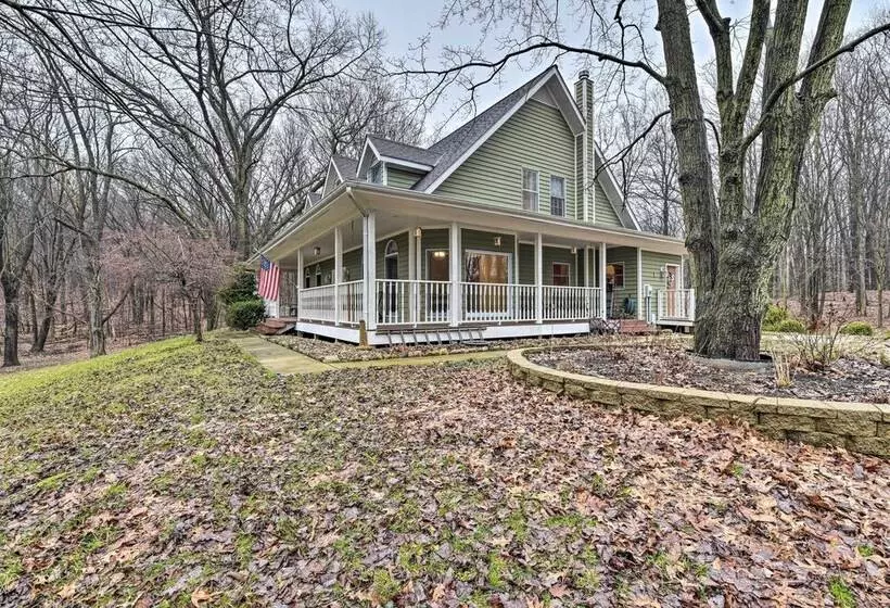 Huge Family Home W/ Pool   13 Mi To Lake Michigan!