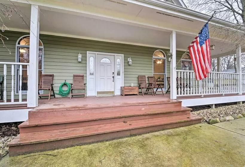 Huge Family Home W/ Pool   13 Mi To Lake Michigan!