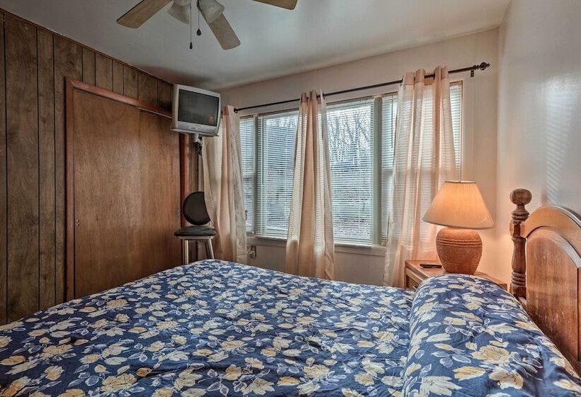 Lake Harmony Home W/ Community Beach Access