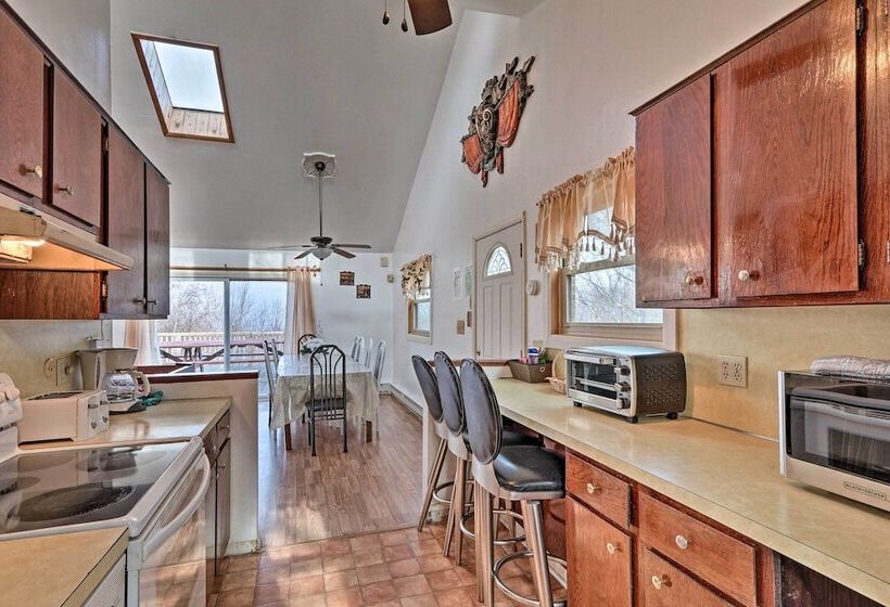 Lake Harmony Home W/ Community Beach Access