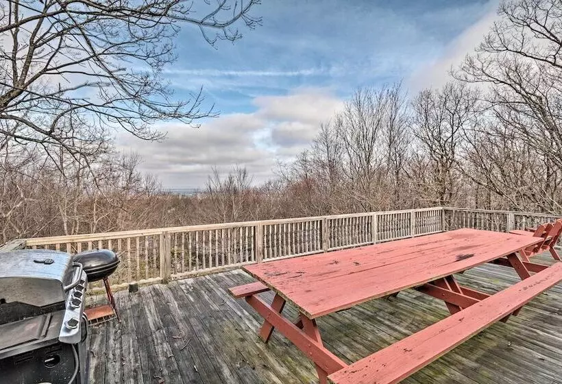 Lake Harmony Home W/ Community Beach Access