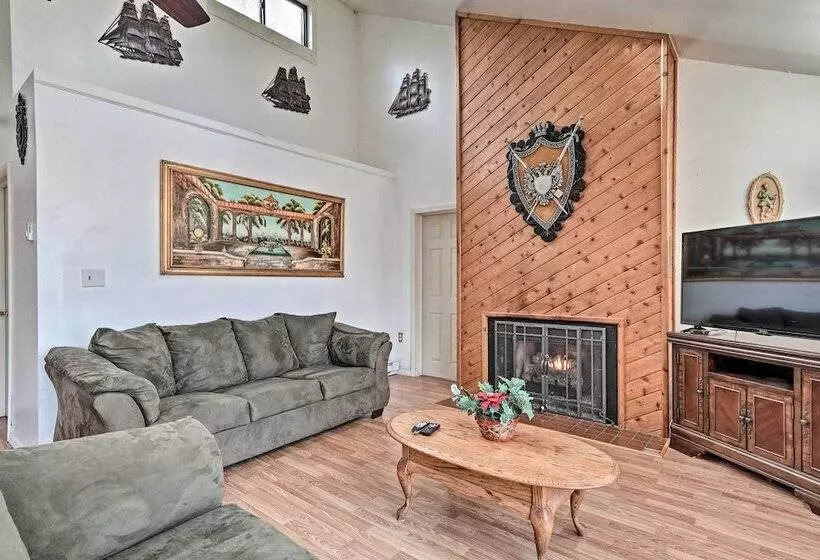 Lake Harmony Home W/ Community Beach Access