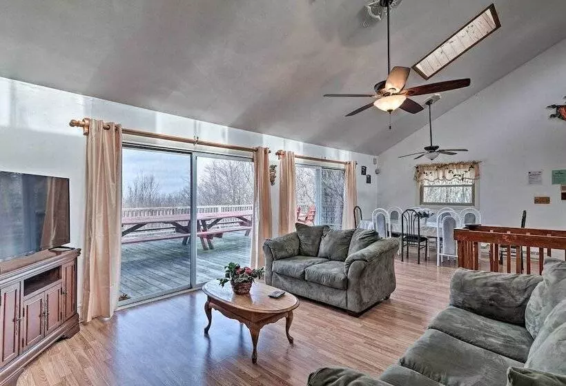 Lake Harmony Home W/ Community Beach Access