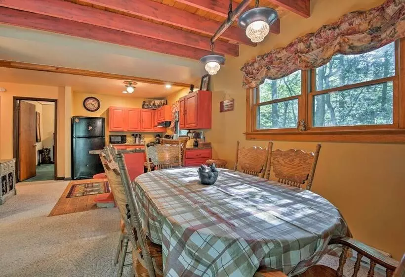 Deck & Big Boulder Views: Lake Harmony House!