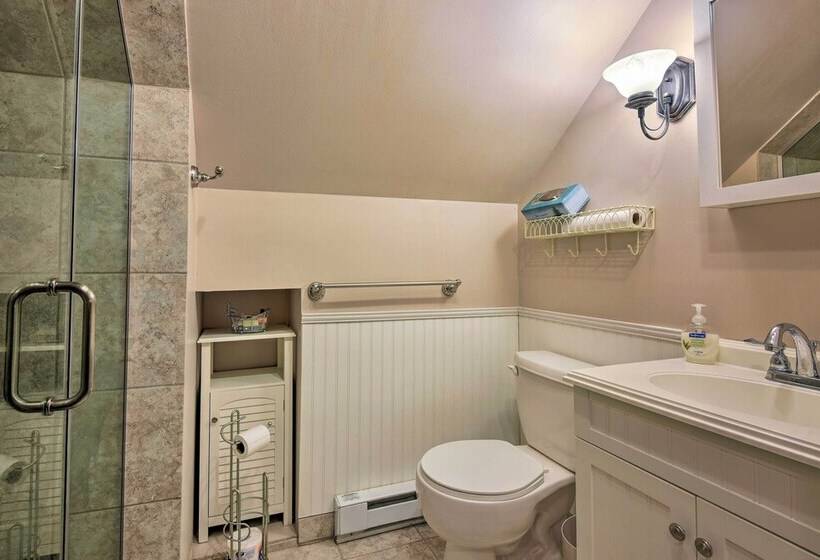 Deck & Big Boulder Views: Lake Harmony House!