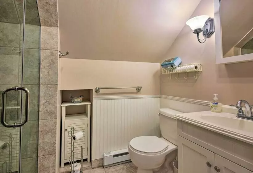 Deck & Big Boulder Views: Lake Harmony House!