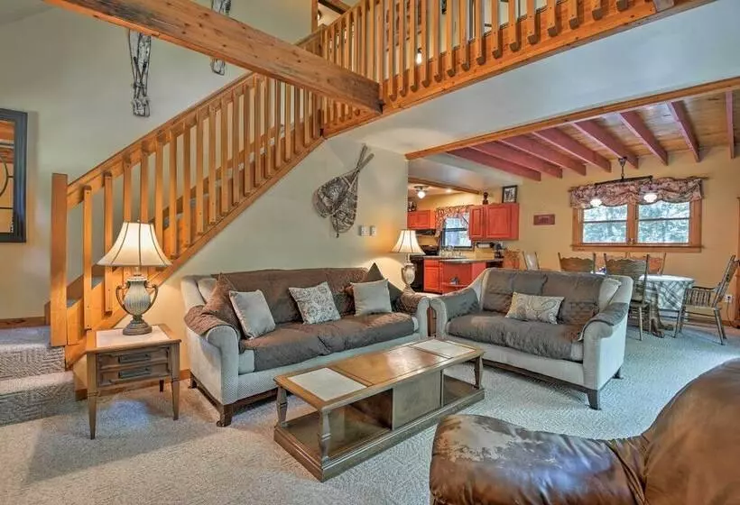 Deck & Big Boulder Views: Lake Harmony House!