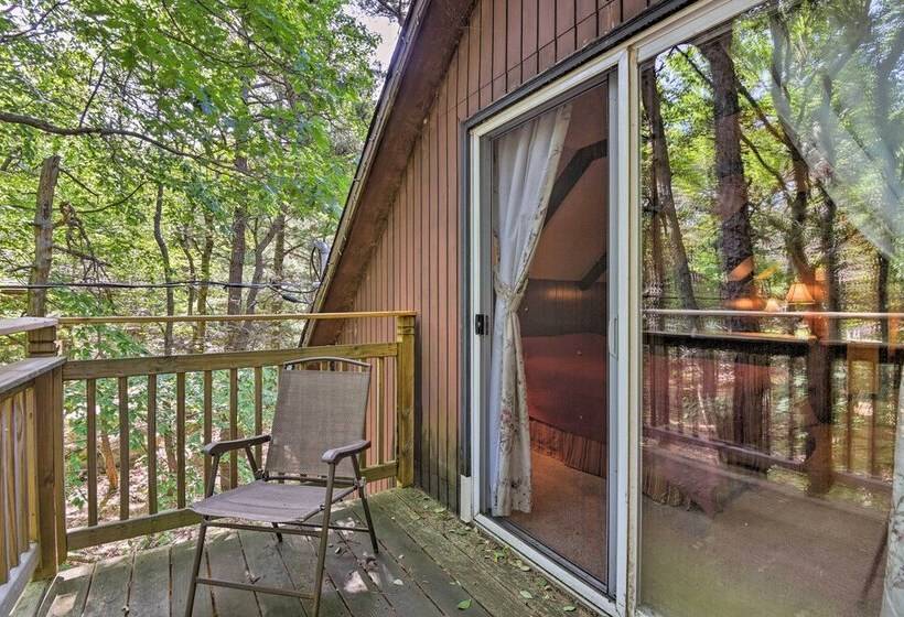 Deck & Big Boulder Views: Lake Harmony House!