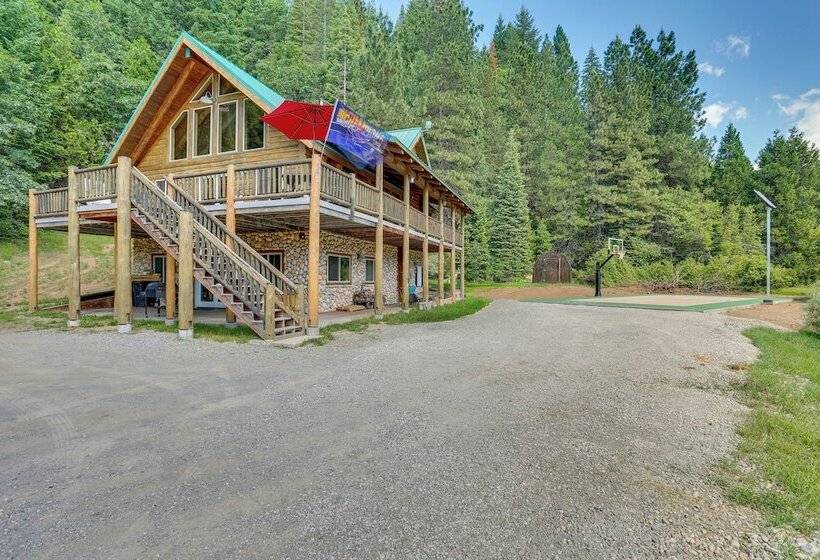 Log Home On 60 Private Acres By Mt Shasta Ski Park