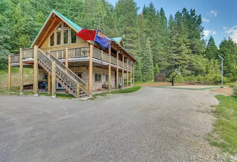 Log Home On 60 Private Acres By Mt Shasta Ski Park