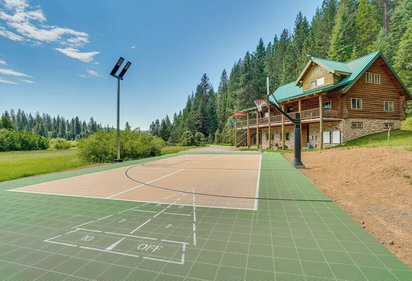 Log Home On 60 Private Acres By Mt Shasta Ski Park