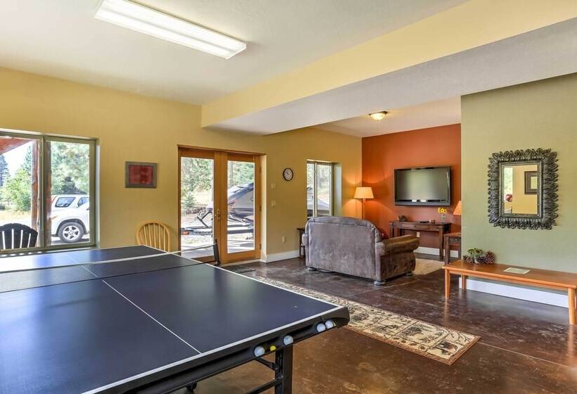 Log Home On 60 Private Acres By Mt Shasta Ski Park