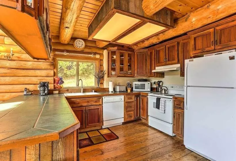 Log Home On 60 Private Acres By Mt Shasta Ski Park