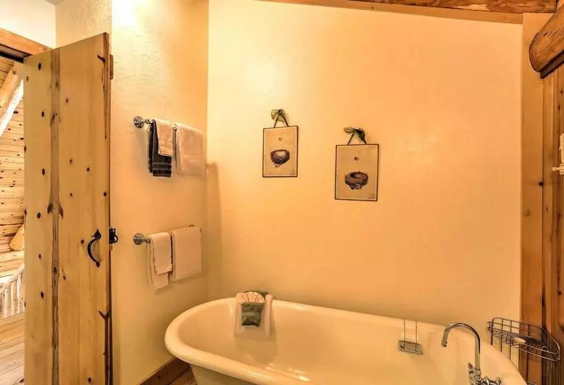 Log Home On 60 Private Acres By Mt Shasta Ski Park