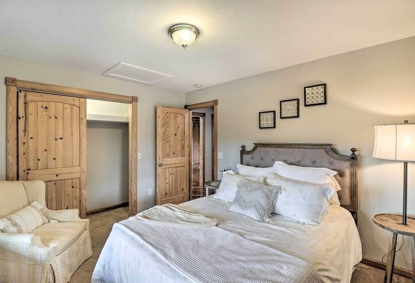 Luxe Franklin Home Features Indoor/outdoor Comfort