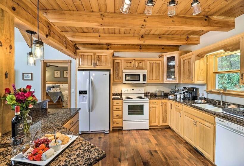 Luxe Franklin Home Features Indoor/outdoor Comfort