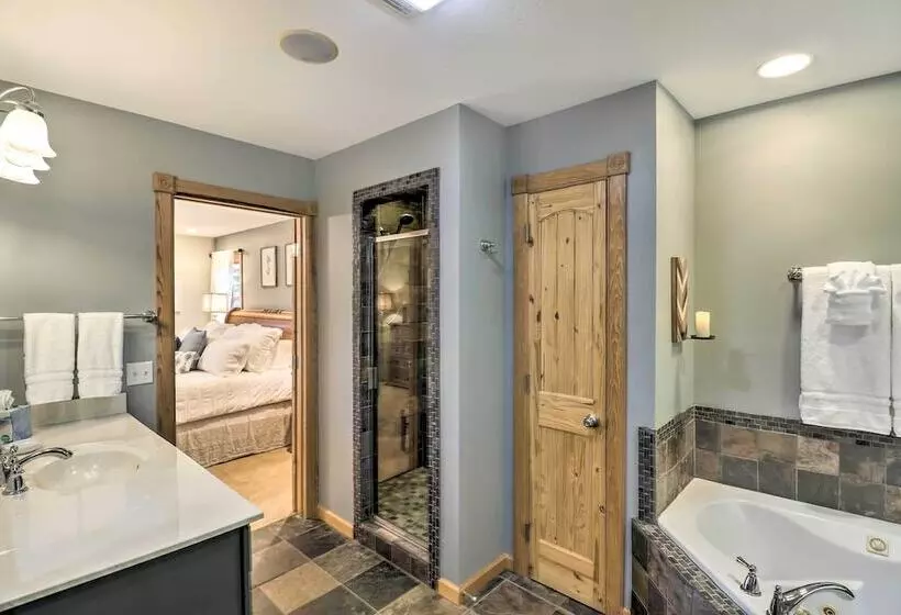 Luxe Franklin Home Features Indoor/outdoor Comfort