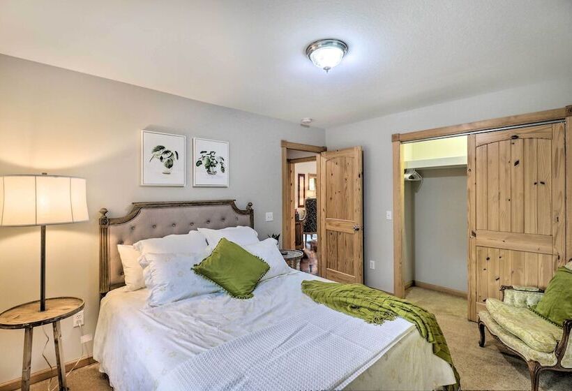 Luxe Franklin Home Features Indoor/outdoor Comfort