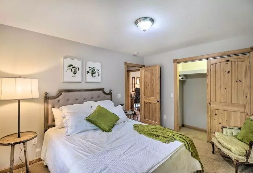 Luxe Franklin Home Features Indoor/outdoor Comfort