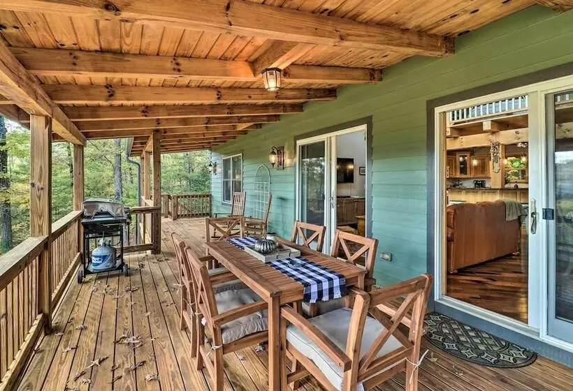 Luxe Franklin Home Features Indoor/outdoor Comfort