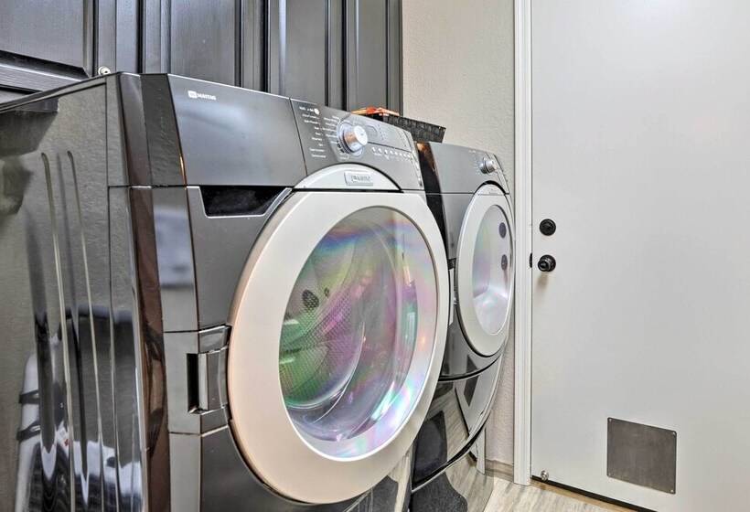 Luxe Gilbert Oasis   Close To Spring Training