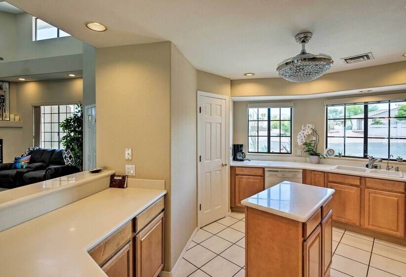 Luxe Lake Havasu Home W/ Pool & Spa, 3 Mi To Lake