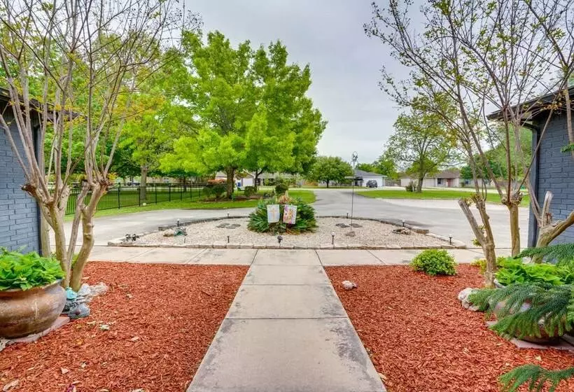 Deck & Gas Grill: Riverfront Mcqueeney Duplex