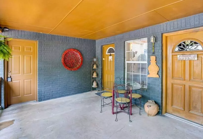 Deck & Gas Grill: Riverfront Mcqueeney Duplex