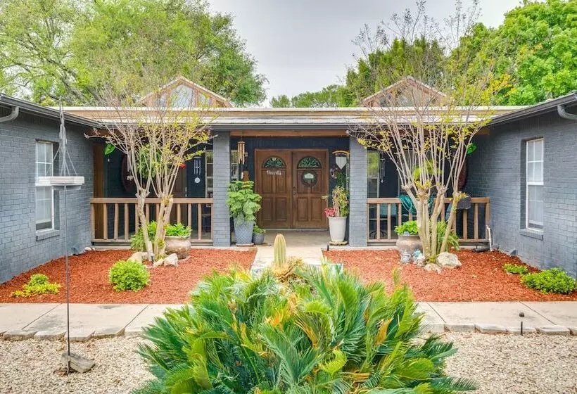 Deck & Gas Grill: Riverfront Mcqueeney Duplex