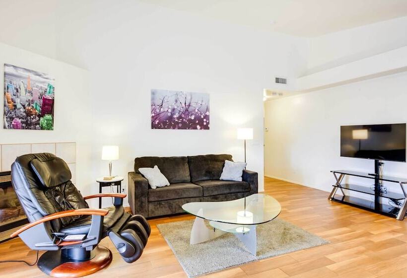 Modern Home W/ Patio & Mtn Views, 9 Mi To Tucson