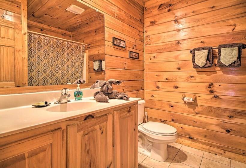 Mountain Pool Lodge Sevierville Cabin W/ Hot Tub