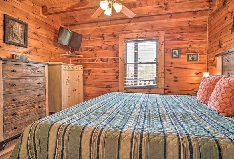 Mountain Pool Lodge Sevierville Cabin W/ Hot Tub