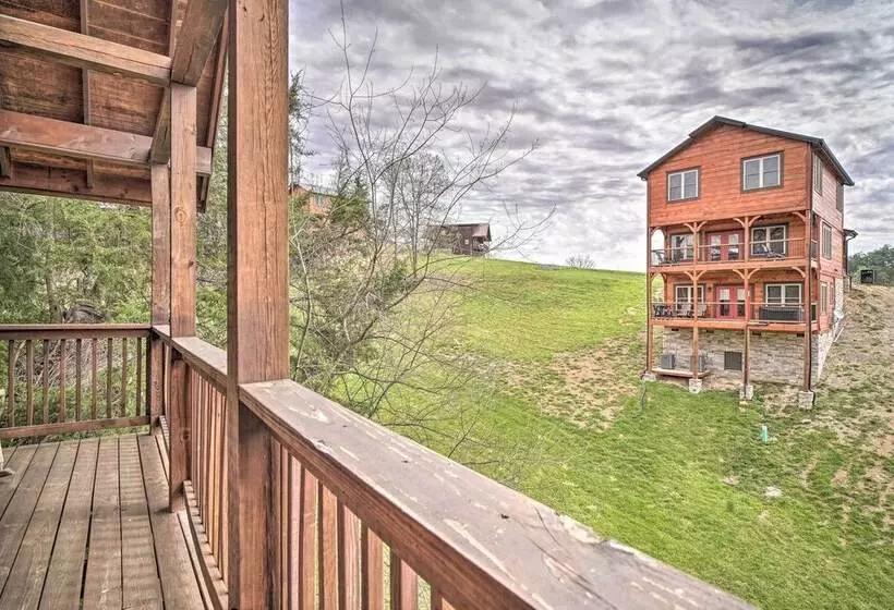 Mountain Pool Lodge Sevierville Cabin W/ Hot Tub