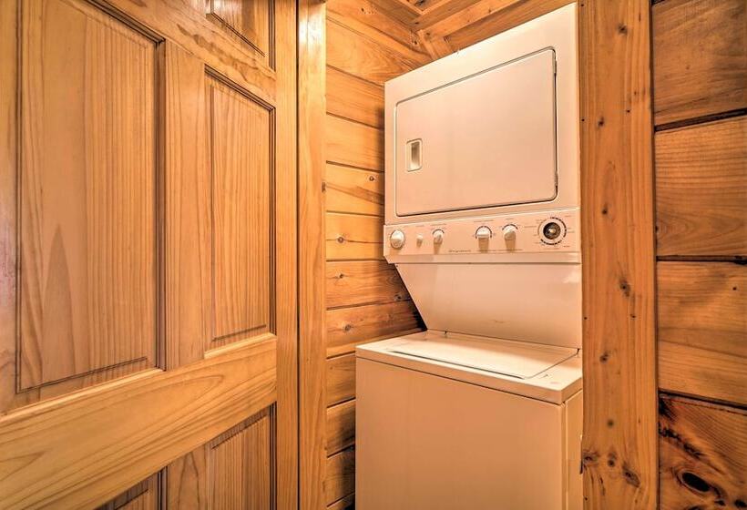 Mountain Pool Lodge Sevierville Cabin W/ Hot Tub