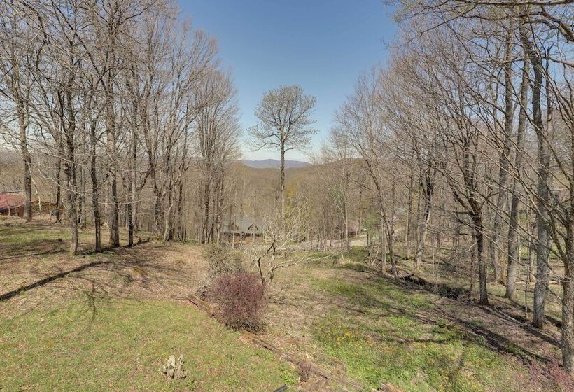 Mountaintop Mars Hill Cabin W/ Wraparound Deck!